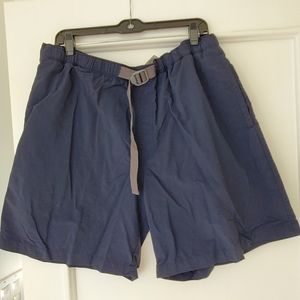 Columbia omni-shade dark gray/ black shorts XXL